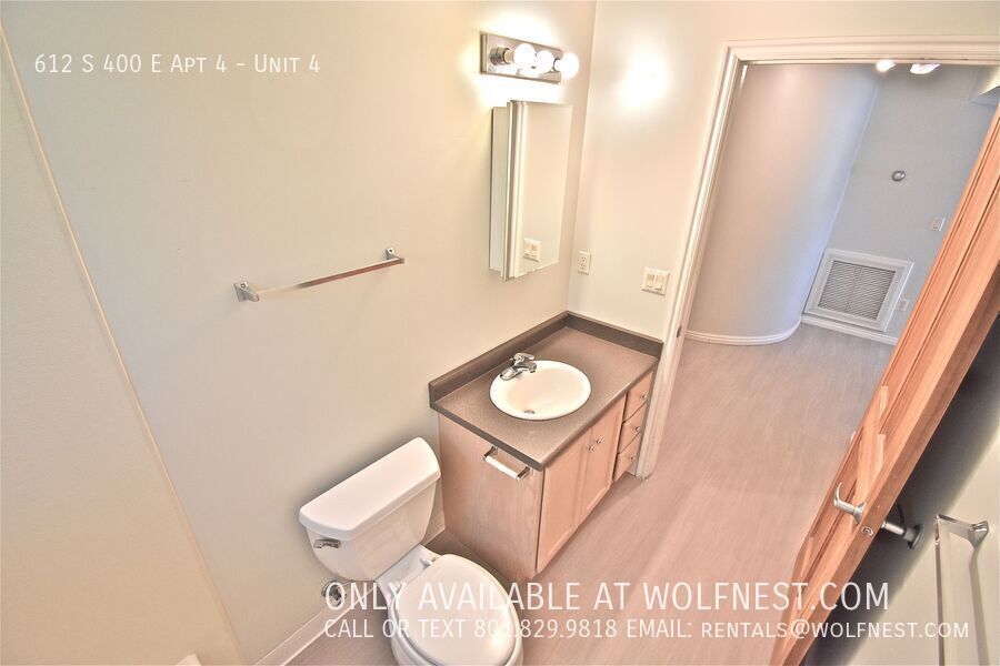 Beautiful 1 Bed Downtown Apt! No Deposit Option! property image