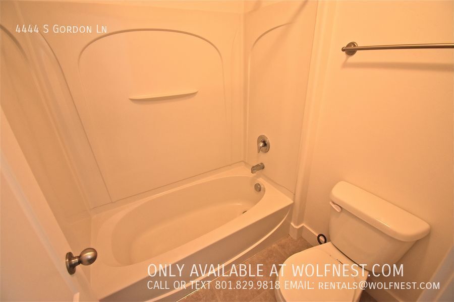 Spacious 3+ Bed Murray Townhome! No Deposit Option! property image