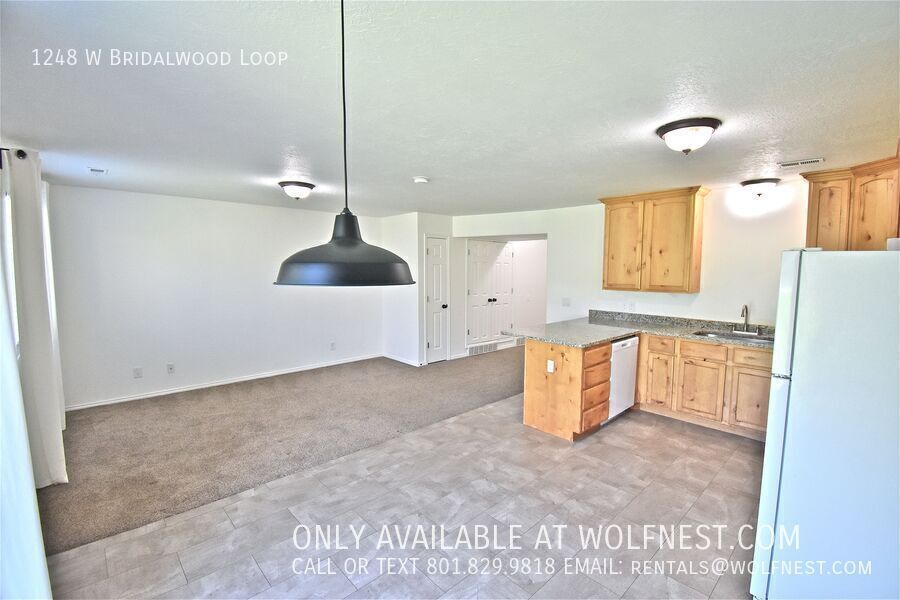 Stunning 3 Bed Lehi Townhome! No Deposit Option! property image