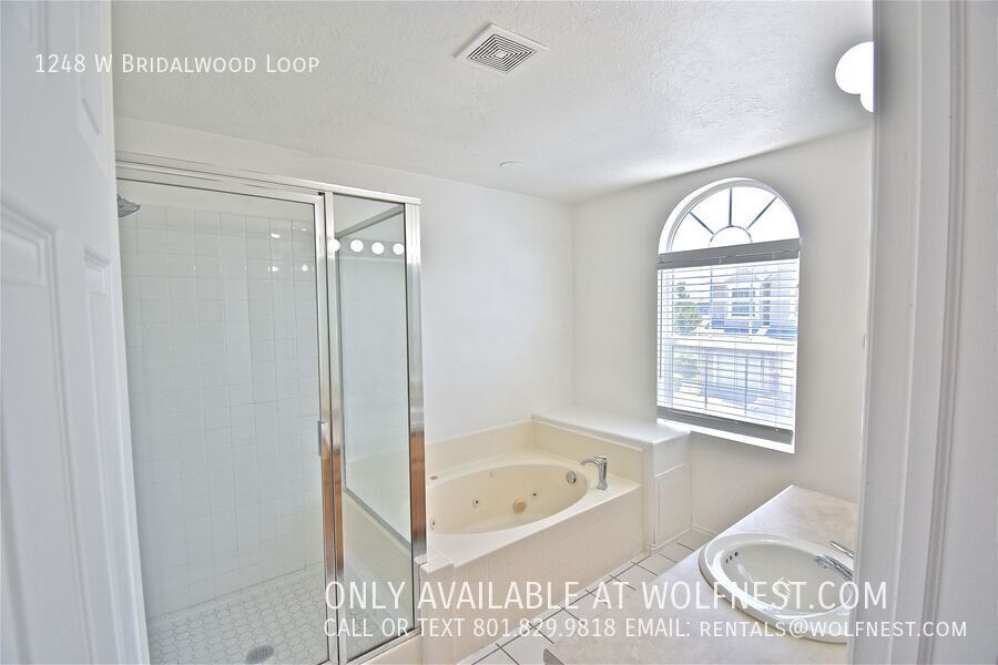 Stunning 3 Bed Lehi Townhome! No Deposit Option! property image