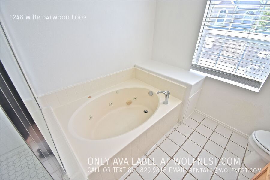 Stunning 3 Bed Lehi Townhome! No Deposit Option! property image