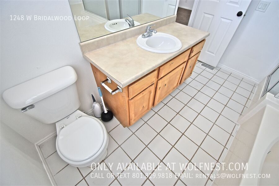 Stunning 3 Bed Lehi Townhome! No Deposit Option! property image