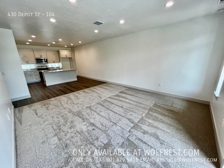 Newer 2 Bed Clearfield Townhome! No Deposit Option! property image
