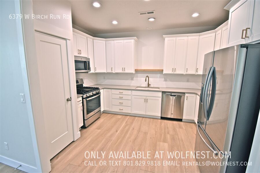 Beautiful 3 Bed Daybreak Townhome! No Deposit Option! property image
