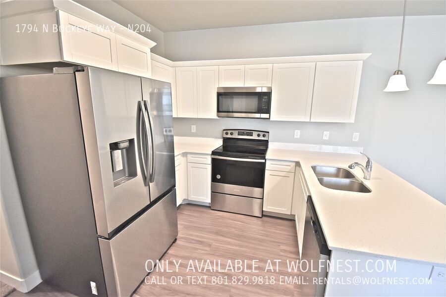 Stunning 3 Bed Saratoga Springs Condo! No Deposit Option! property image