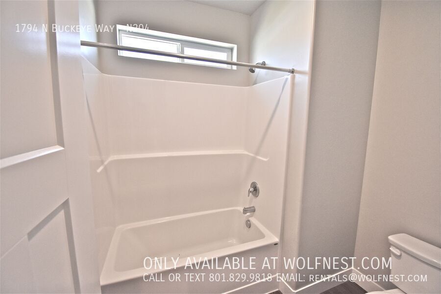 Stunning 3 Bed Saratoga Springs Condo! No Deposit Option! property image
