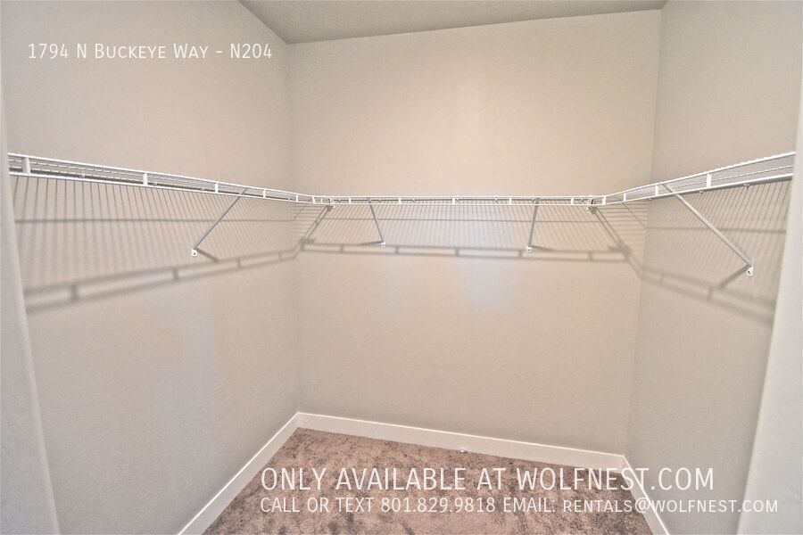 Stunning 3 Bed Saratoga Springs Condo! No Deposit Option! property image