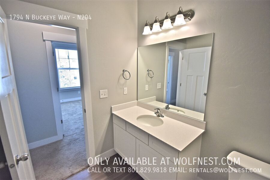 Stunning 3 Bed Saratoga Springs Condo! No Deposit Option! property image