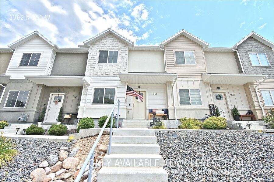 Gorgeous 3 Bed Sunset Townhome! No Deposit Option! property image