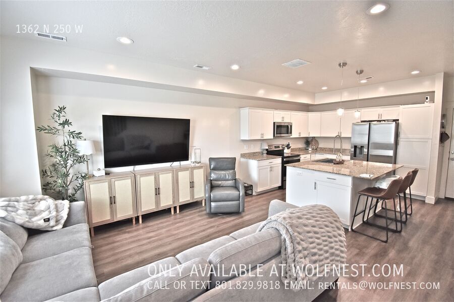 Gorgeous 3 Bed Sunset Townhome! No Deposit Option! property image
