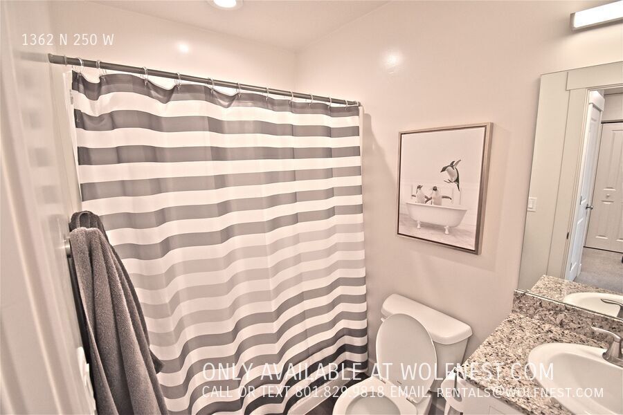 Gorgeous 3 Bed Sunset Townhome! No Deposit Option! property image