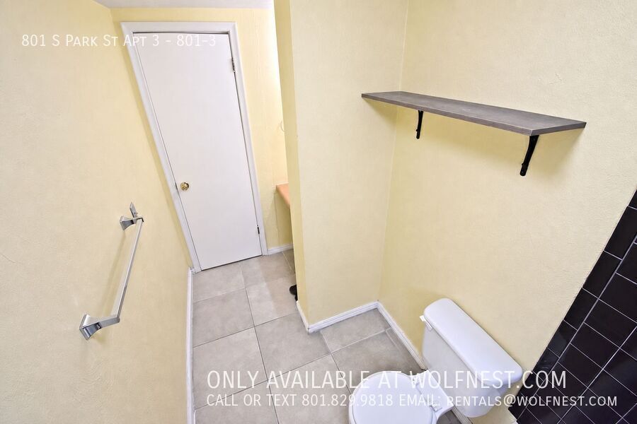 Charming 1 Bed Downtown Apt! No Deposit Option! property image