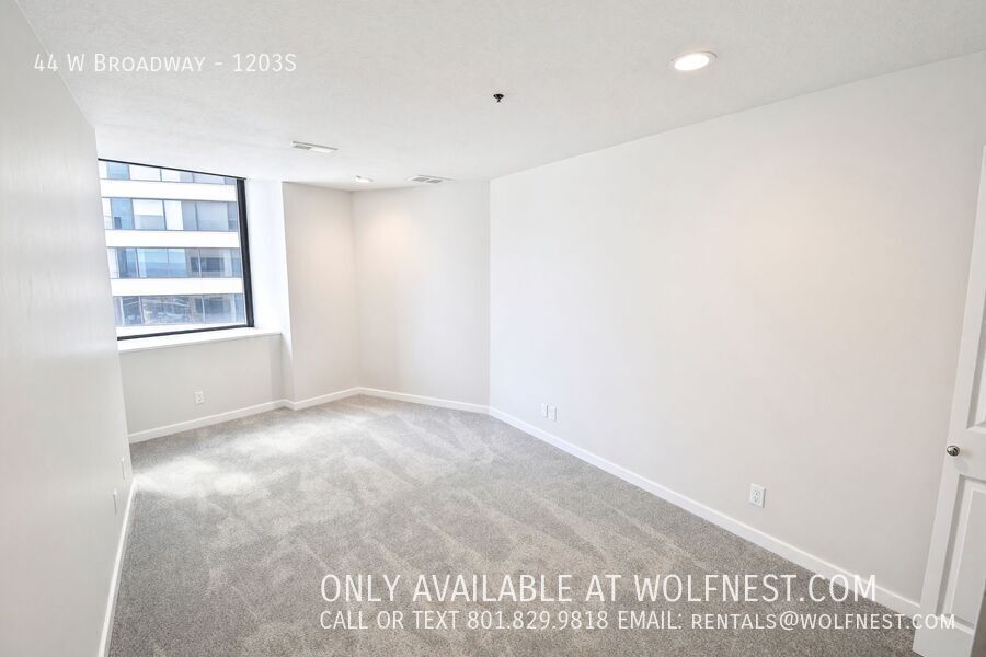 Remodeled 2 Bed Downtown Condo! No Deposit Option! property image