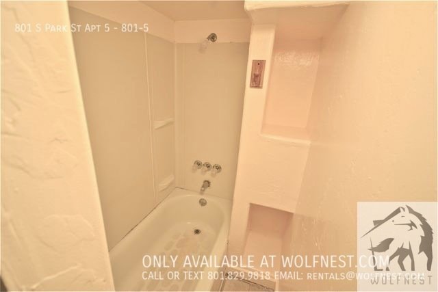 No Deposit Option! Cozy 1 Bed Downtown Basement Unit property image