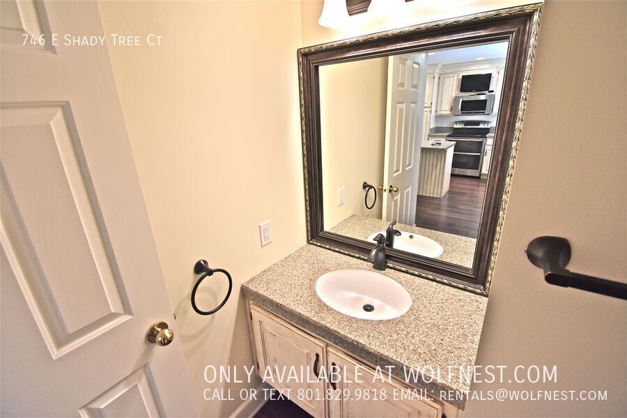Beautiful 3 Bed Millcreek Townhome! No Deposit Option! property image