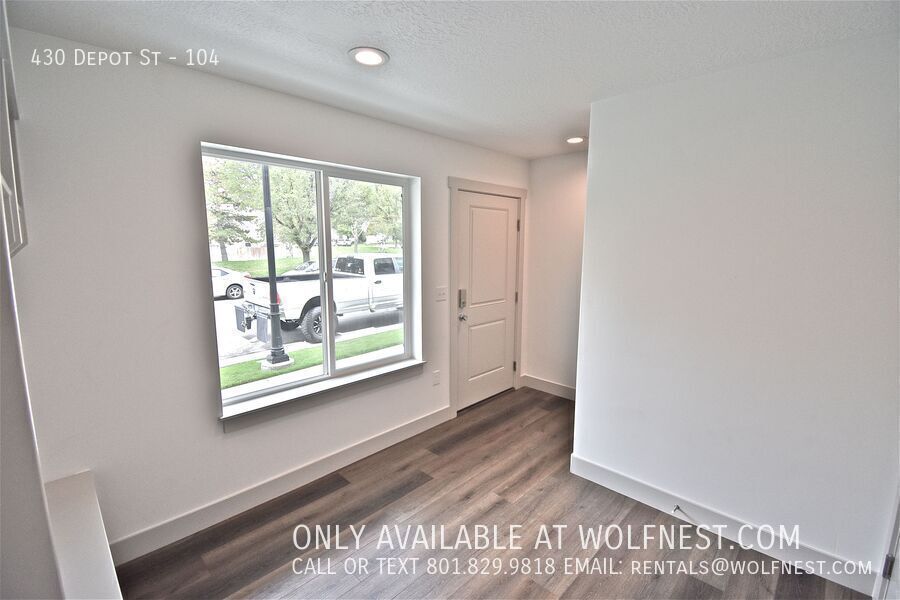 Newer 2 Bed Clearfield Townhome! No Deposit Option! property image
