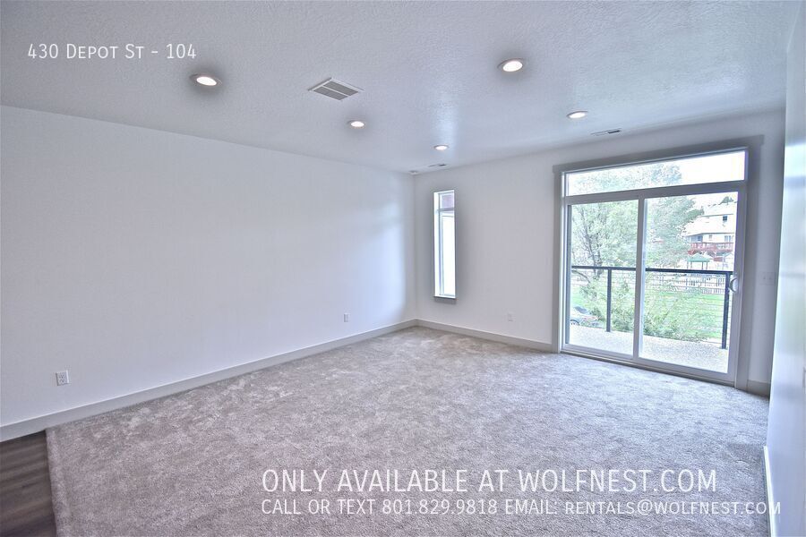 Newer 2 Bed Clearfield Townhome! No Deposit Option! property image