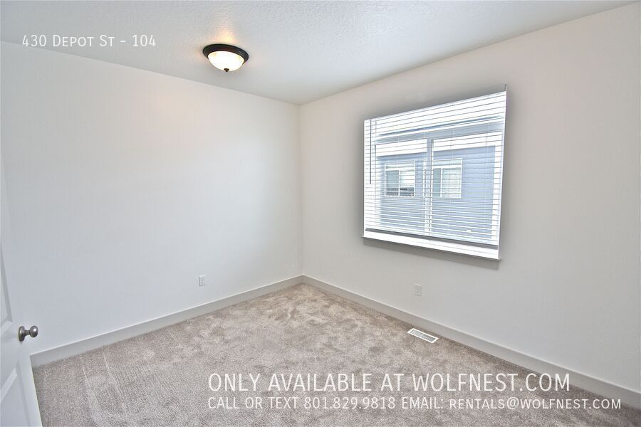Newer 2 Bed Clearfield Townhome! No Deposit Option! property image