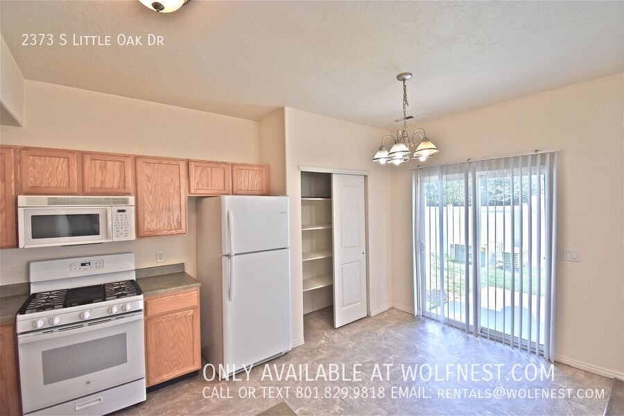 Lovely 3 Bed West Valley Townhome! No Deposit Option! property image