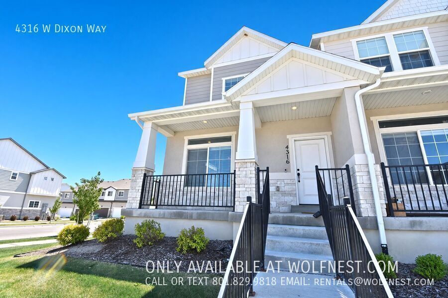 Gorgeous 4 Bed Lehi Townhome! No Deposit Option! property image
