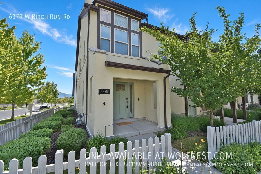 Beautiful 3 Bed Daybreak Townhome! No Deposit Option! property image
