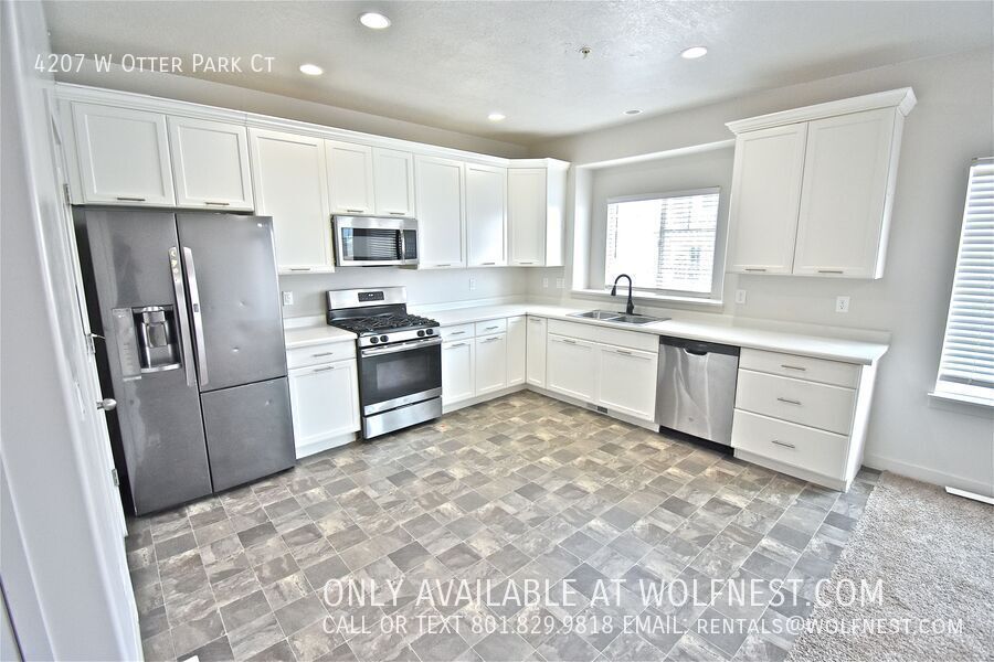 Stunning 3 Bed Riverton Townhome! No Deposit Option! property image