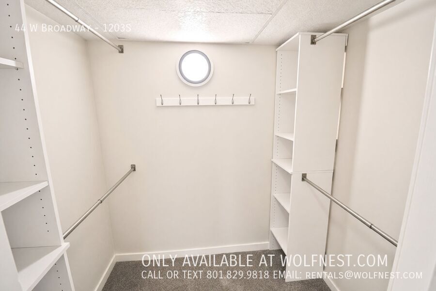 Remodeled 2 Bed Downtown Luxurious Condo! property image