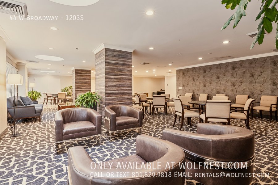 Remodeled 2 Bed Downtown Luxurious Condo! property image