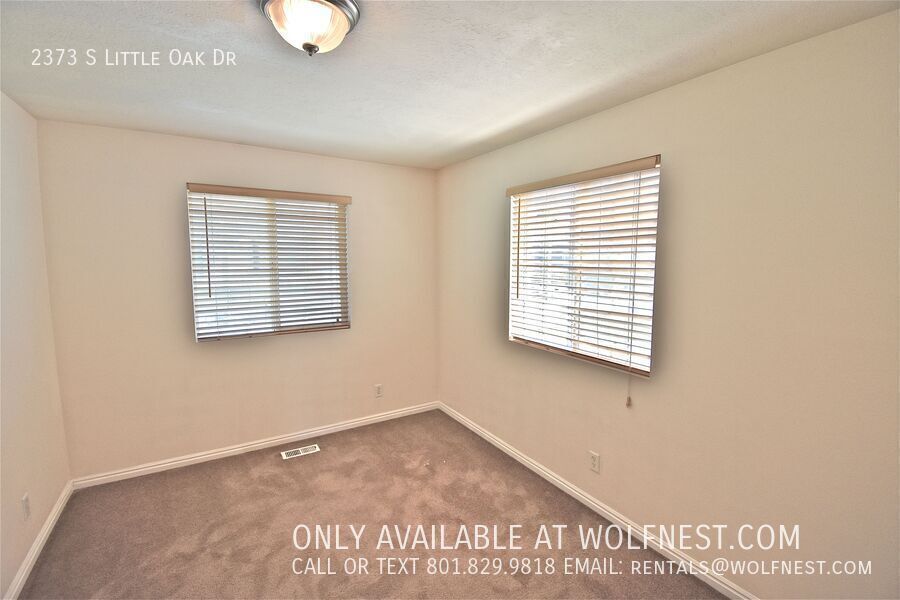 Lovely 3 Bed / 2.5 Bath West Valley Townhome! property image