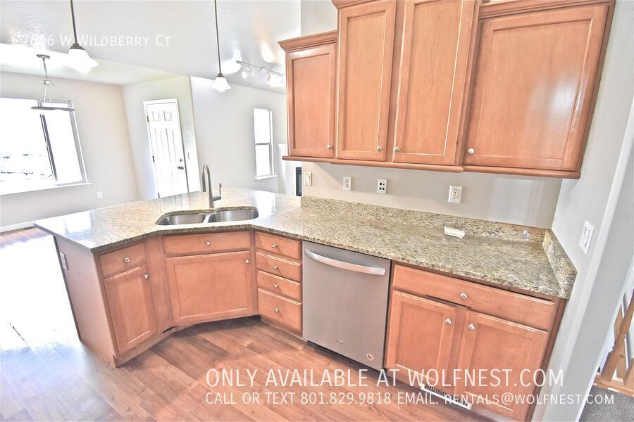 Stunning 4 Bed / 3.5 Bath Lehi Home! property image