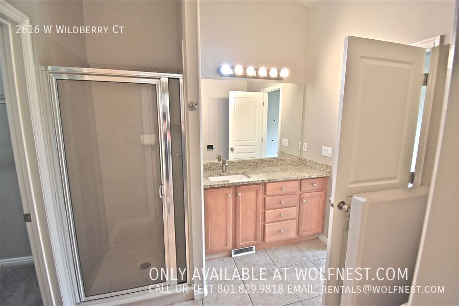 Stunning 4 Bed / 3.5 Bath Lehi Home! property image