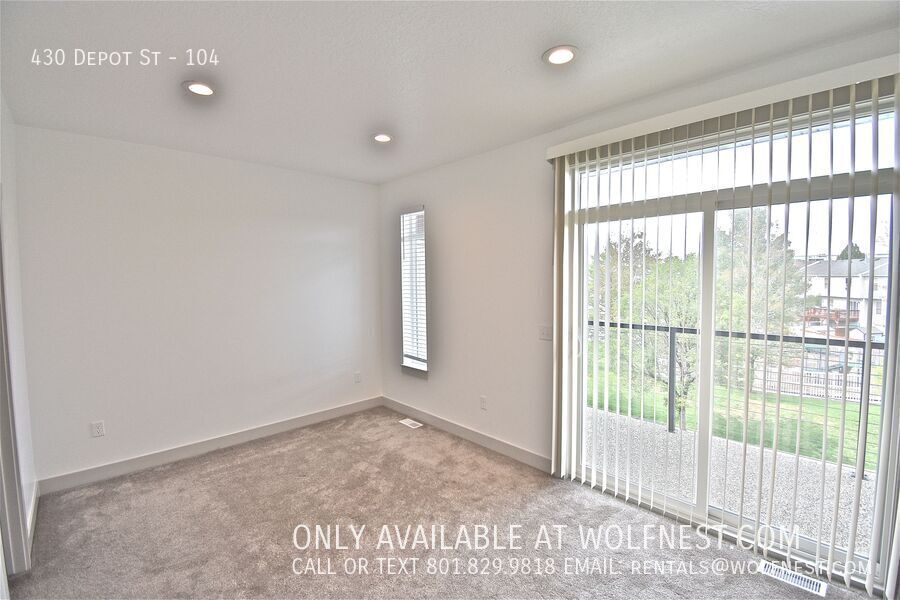Newer 2 Bed / 2.5 Bath Clearfield Townhome! property image