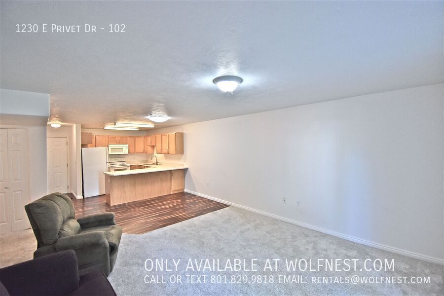 Stunning 2 Bed / 2 Bath Cottonwood Heights Condo! property image