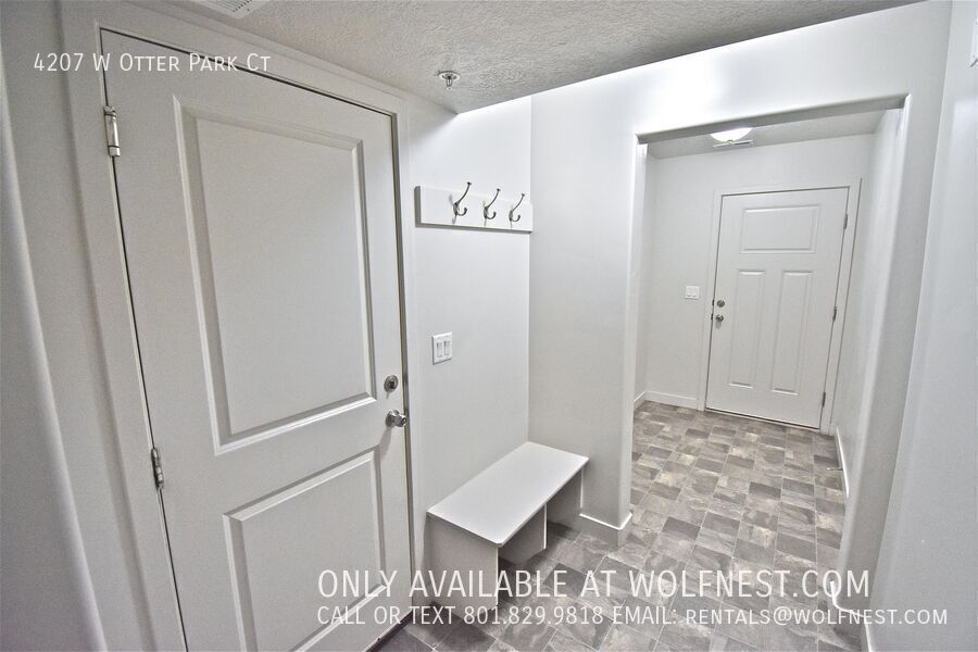Stunning 3 Bed / 2.5 Bath Riverton Townhome! property image