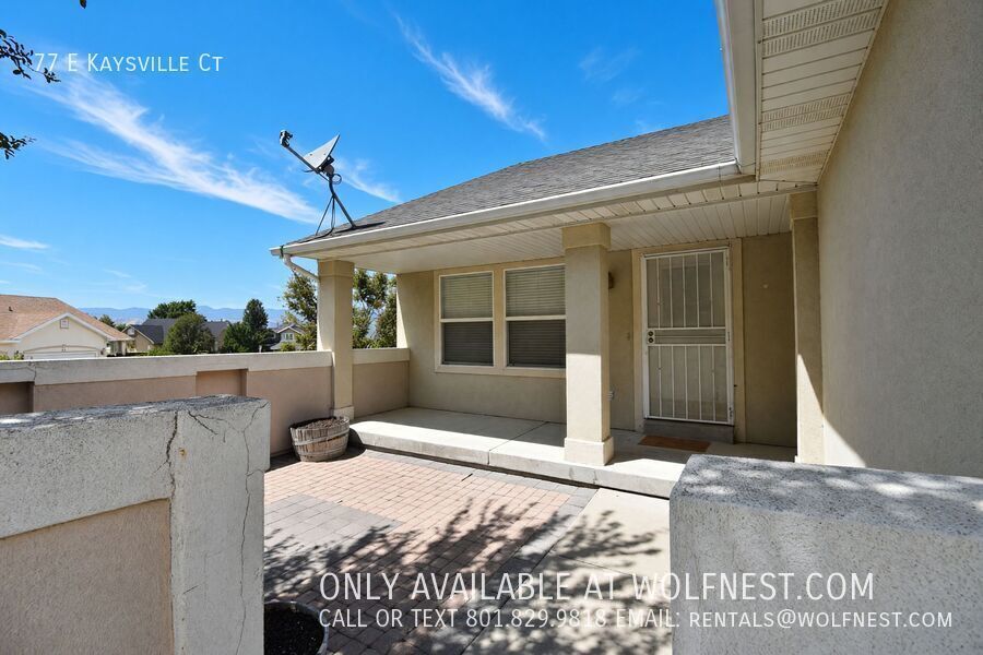Spacious 4+ Bed / 3 Bath Draper Home with 2 Kitchens! property image