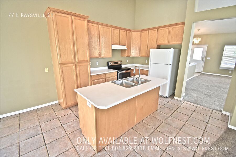 Spacious 4+ Bed / 3 Bath Draper Home with 2 Kitchens! property image