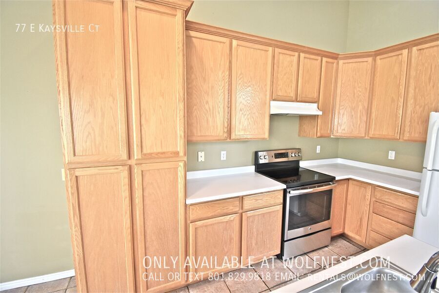 Spacious 4+ Bed / 3 Bath Draper Home with 2 Kitchens! property image