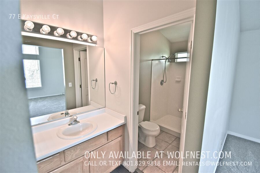 Spacious 4+ Bed / 3 Bath Draper Home with 2 Kitchens! property image