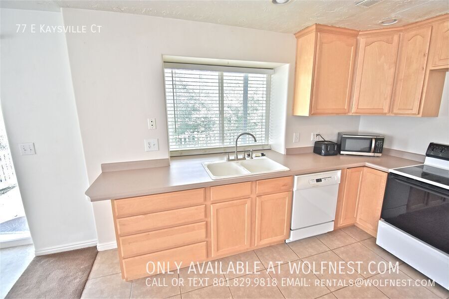 Spacious 4+ Bed / 3 Bath Draper Home with 2 Kitchens! property image