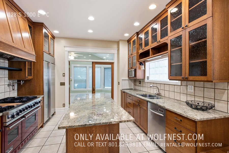 Luxurious 2 Bedroom Downtown Salt Lake City Apartment! property image