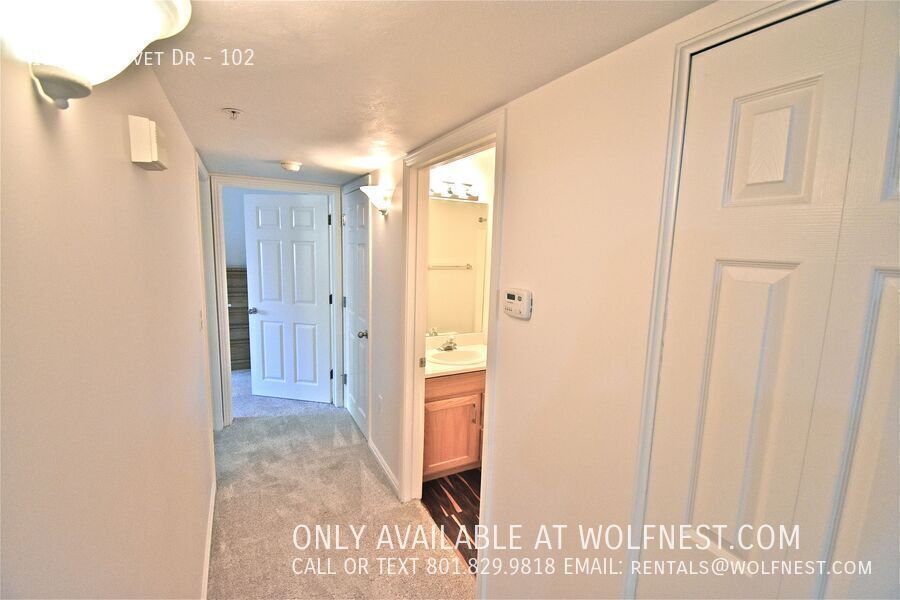 Stunning 2 Bed / 2 Bath Cottonwood Heights Condo! property image