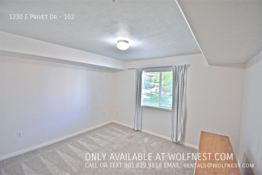 Stunning 2 Bed / 2 Bath Cottonwood Heights Condo! property image