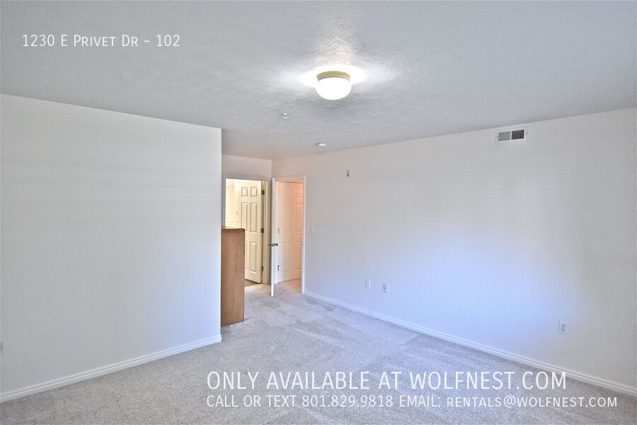 Stunning 2 Bed / 2 Bath Cottonwood Heights Condo! property image