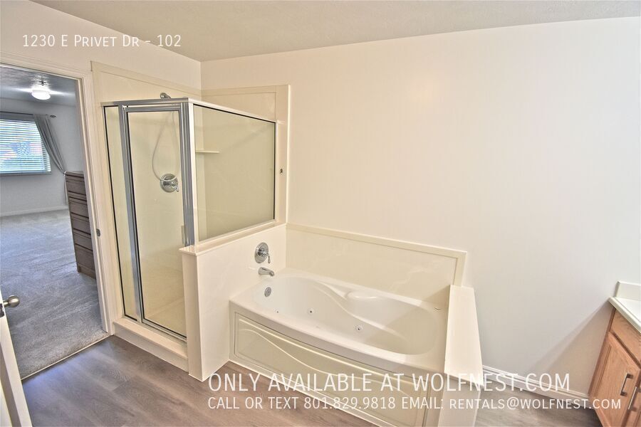 Stunning 2 Bed / 2 Bath Cottonwood Heights Condo! property image