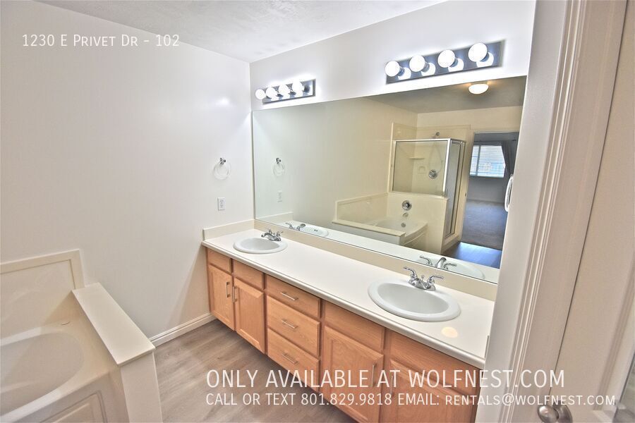 Stunning 2 Bed / 2 Bath Cottonwood Heights Condo! property image
