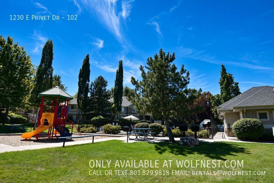 Stunning 2 Bed / 2 Bath Cottonwood Heights Condo! property image