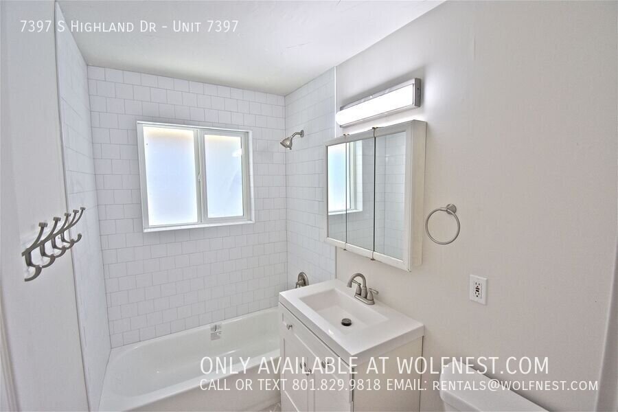 Remodeled 3 Bed / 2 Bath Cottonwood Heights Unit! property image
