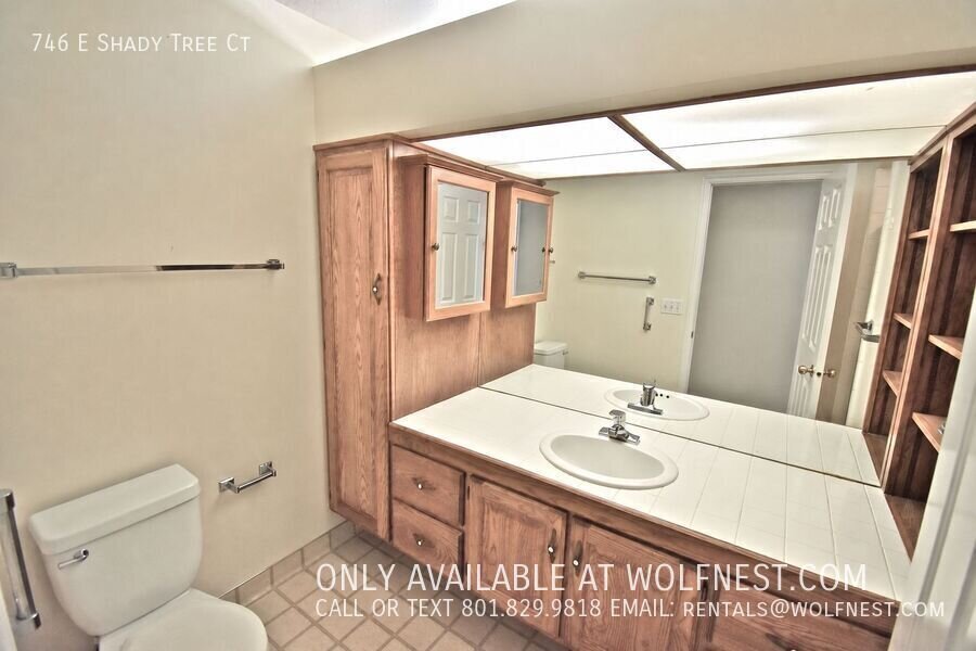 Beautiful 3 Bed / 3 Bath Millcreek Townhome! $350 Off 1st Month! property image