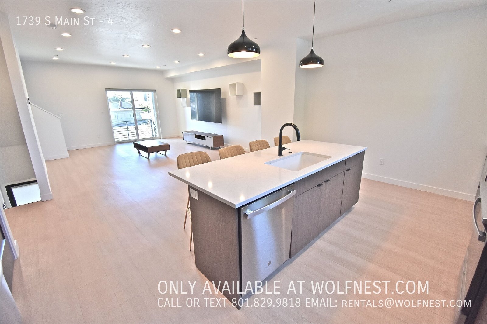 Luxurious 3 Bed / 3 Bath Salt Lake Townhome! property image