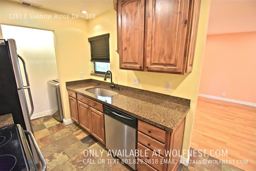 Lovely 2 Bed Midvale Condo! No Deposit Option! property image